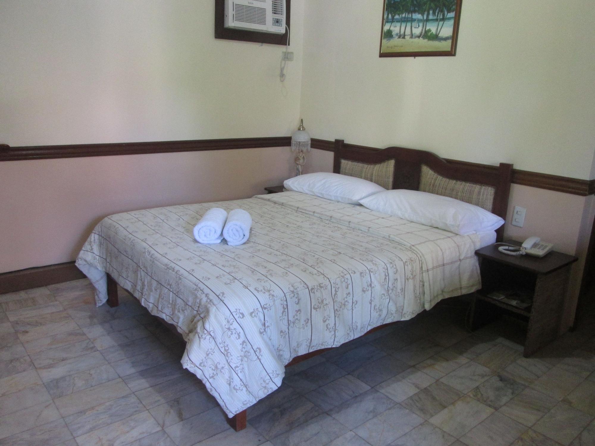 Tonglen Beach Resort Balabag  Екстер'єр фото